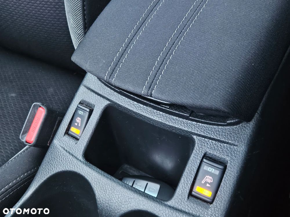 Nissan Qashqai 1.2 DIG-T N-Connecta Xtronic EU6 - 10