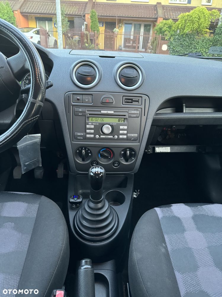 Ford Fusion 1.4 TDCI Ambiente - 28