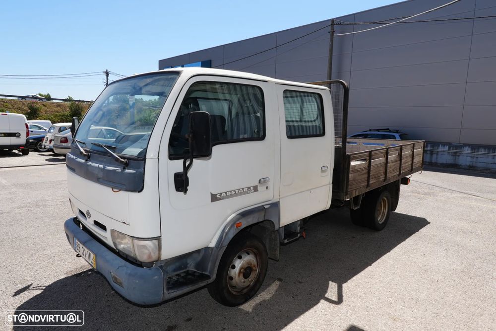 Nissan Cabstar 3.0TD 120cv E120 6Lugares - 3