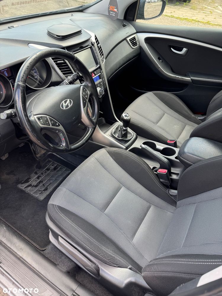 Hyundai i30 blue 1.6 CRDi Style - 10