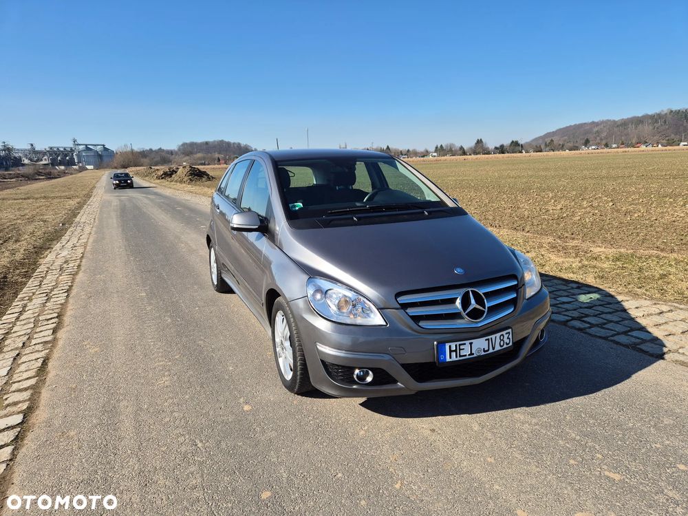 Mercedes-Benz Klasa B 180 CDI Autotronic Special Edition - 14