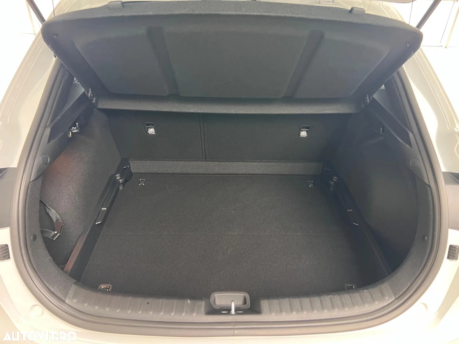 Kia XCeed 1.5 T-GDI 7DCT City - 17