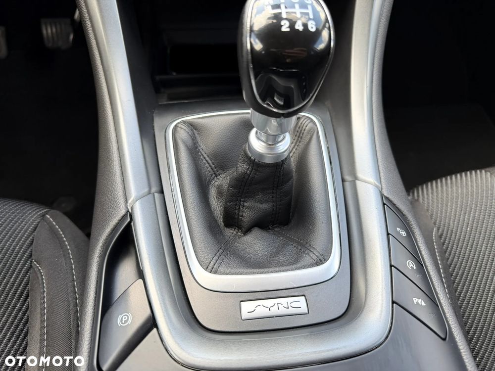 Ford Mondeo 2.0 TDCi Titanium - 14