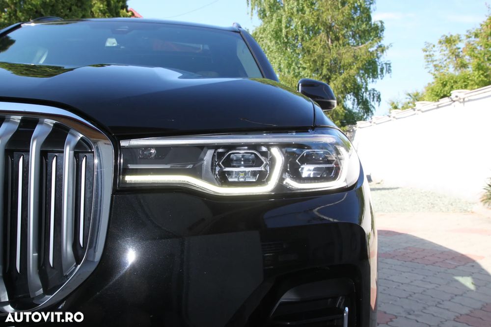 BMW X7 - 25
