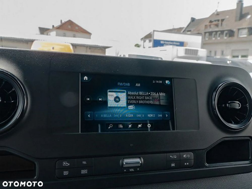 Mercedes-Benz Sprinter - 30