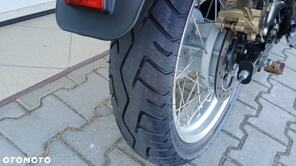 Royal Enfield Interceptor - 34