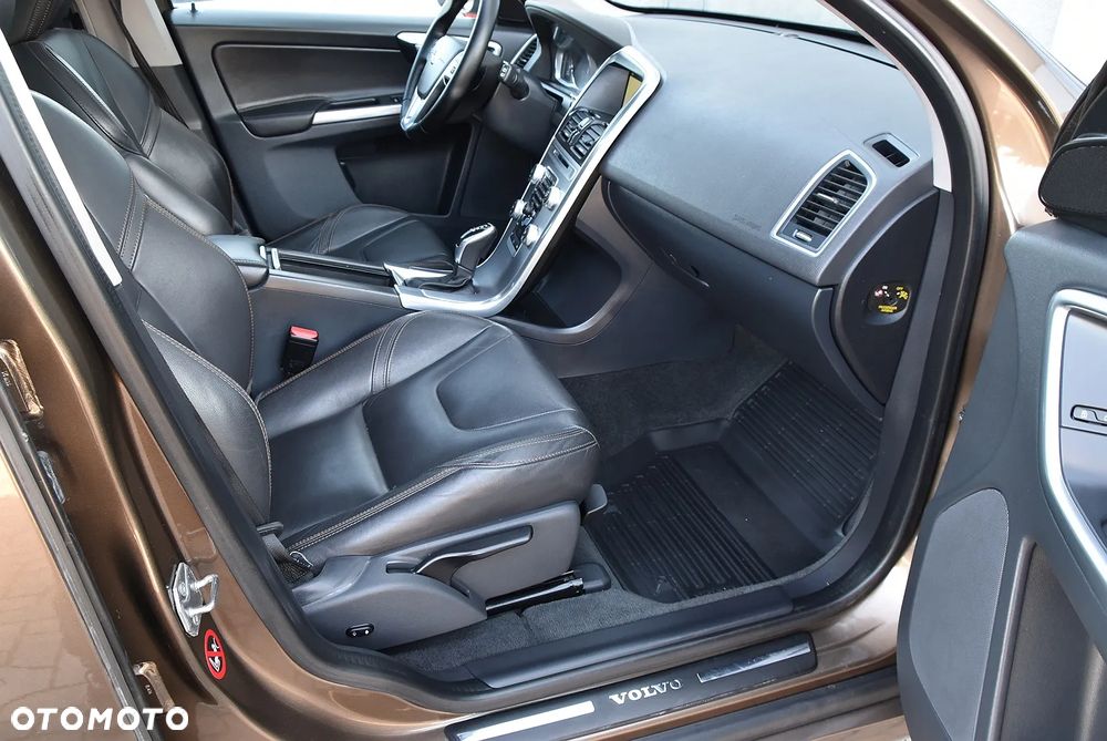 Volvo XC 60 D4 Geartronic Summum - 38