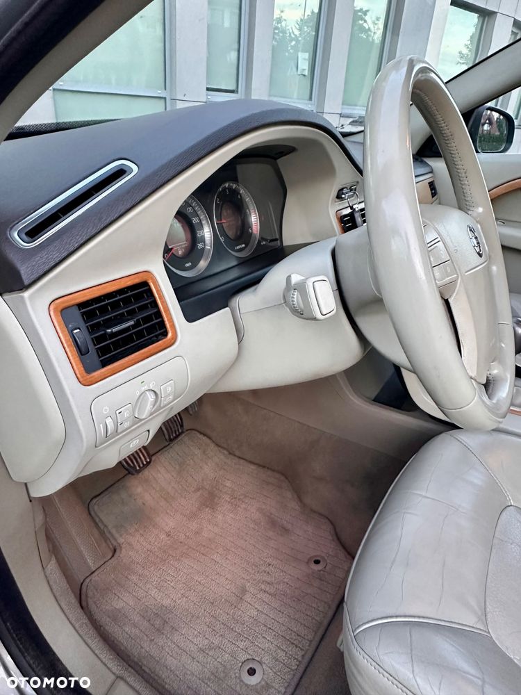Volvo V70 2.0D Summum - 14