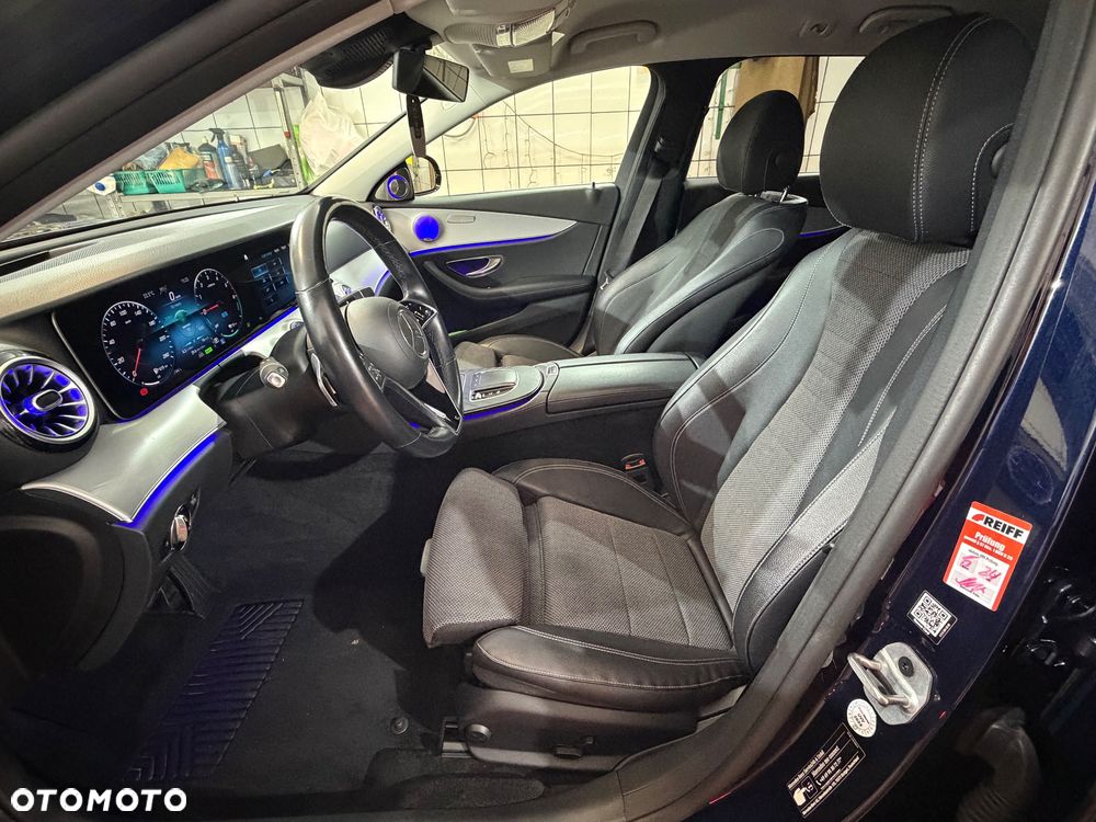 Mercedes-Benz Klasa E 300 9G-TRONIC Night Edition - 33