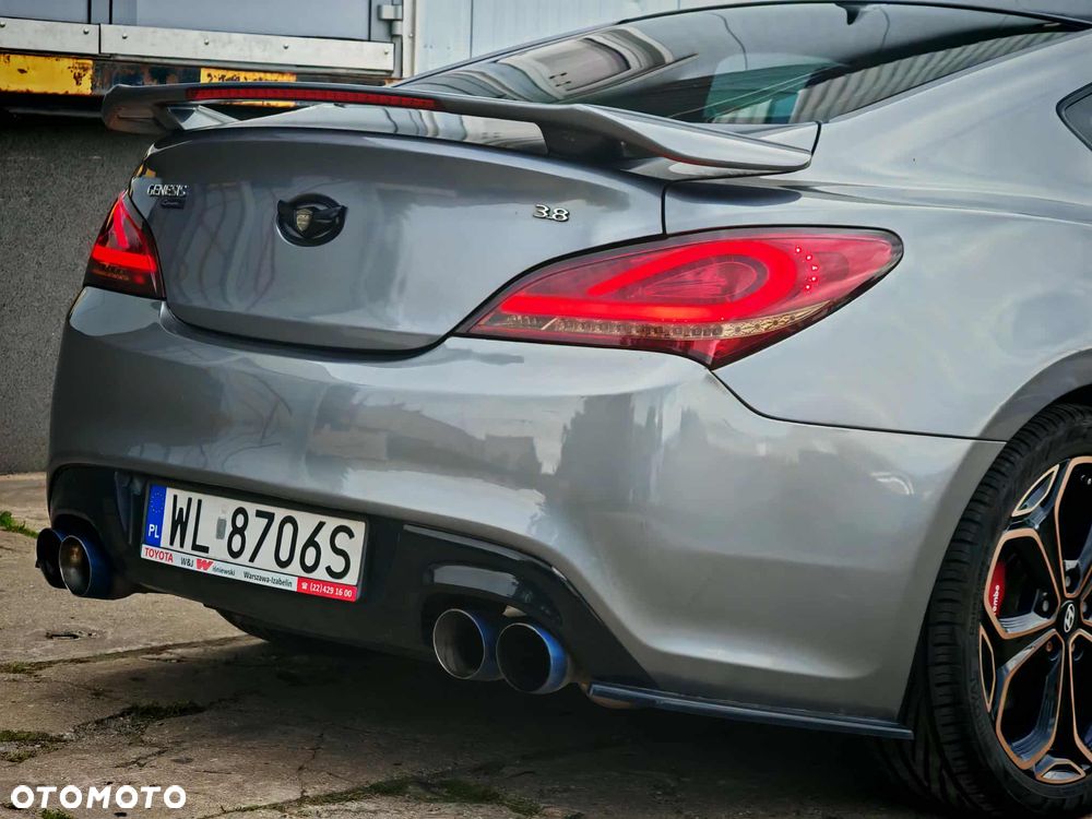 Hyundai Genesis Coupe 3.8 V6 - 12