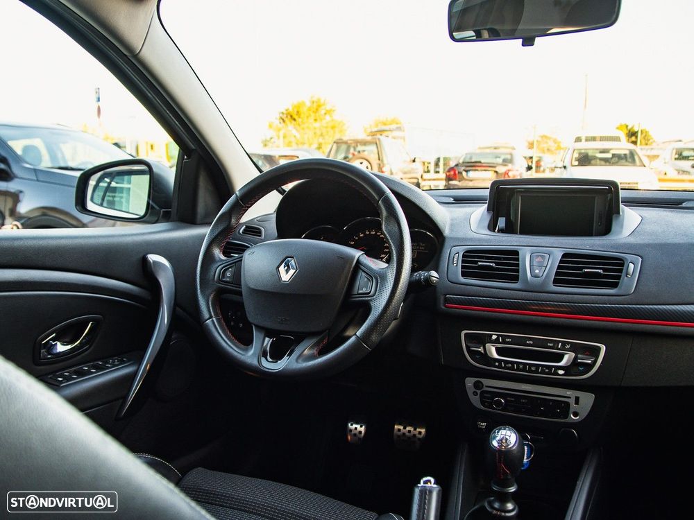 Renault Mégane Sport Tourer 1.5 dCi GT Line SS - 21