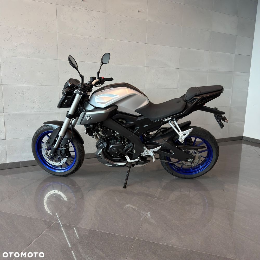 Yamaha MT - 8