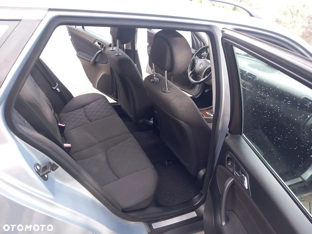 Mercedes-Benz Klasa C 180 Kompressor Automatik Classic Sport Edition - 32