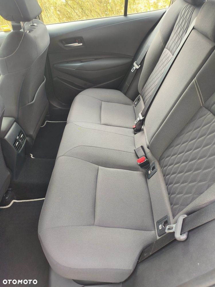 Toyota Corolla - 10