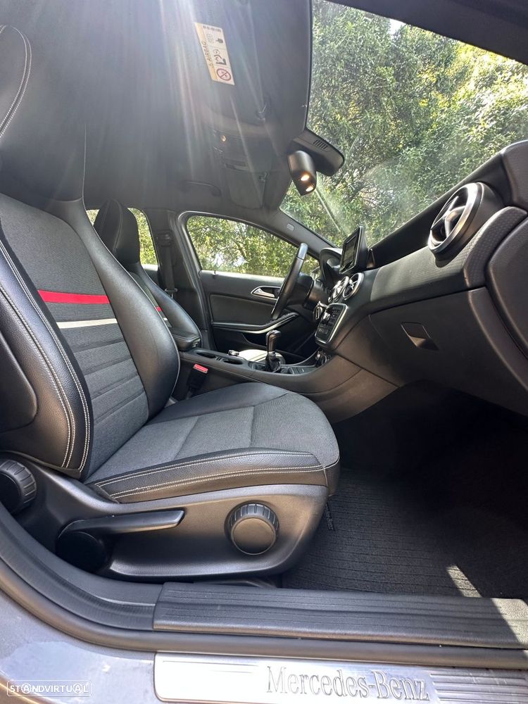 Mercedes-Benz A 180 d AMG Line - 21