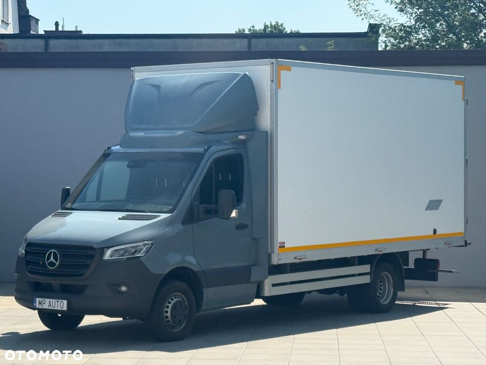 Mercedes-Benz Sprinter - 1