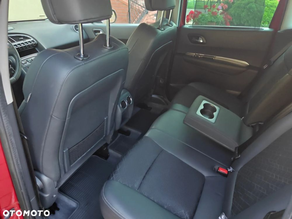 Peugeot 3008 2.0 HDi Allure - 19