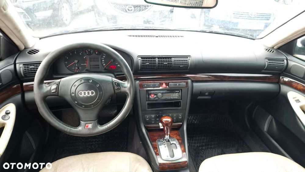 Audi A4 Limousine - 7