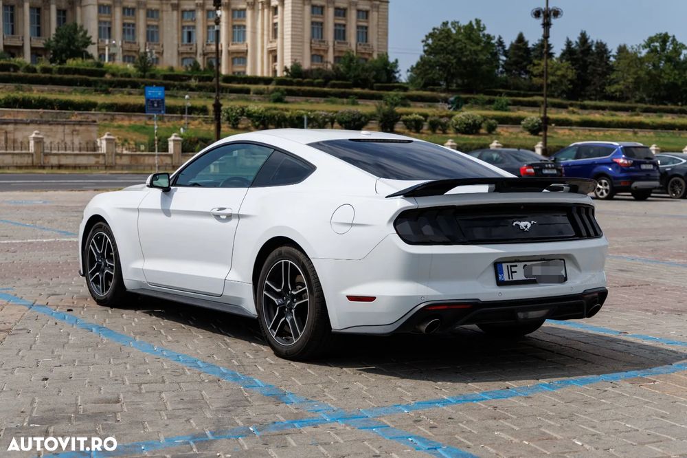 Ford Mustang - 15