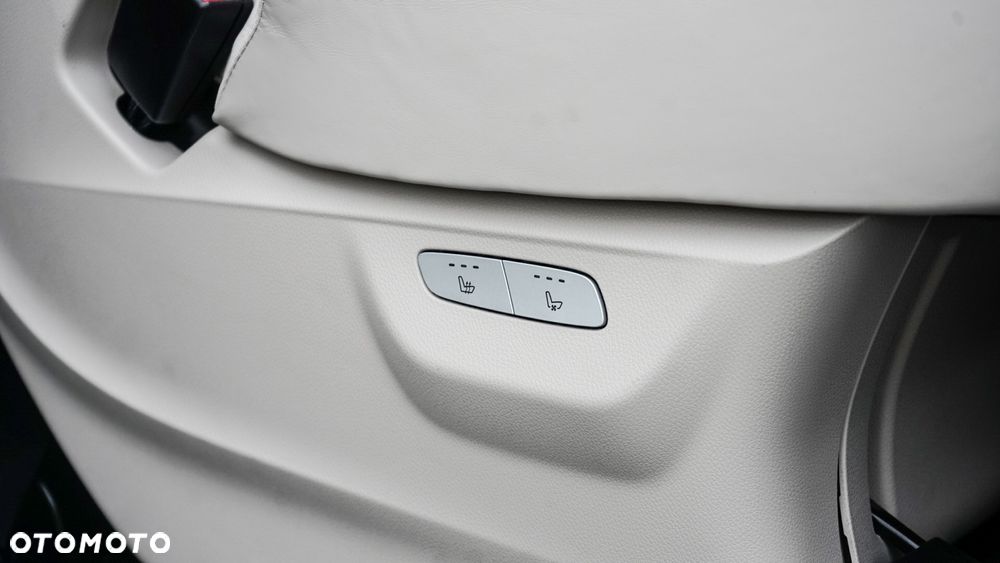 Mercedes-Benz Klasa V 300 d Exclusive 9G-Tronic (d³ugi) - 22