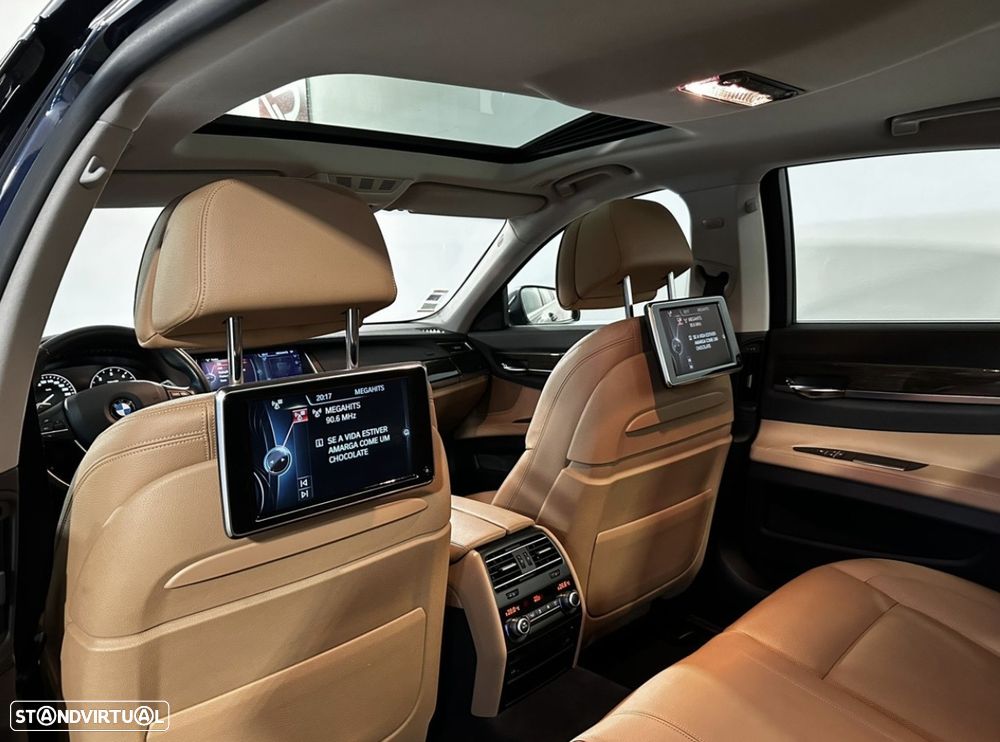 BMW 740 d xDrive - 15