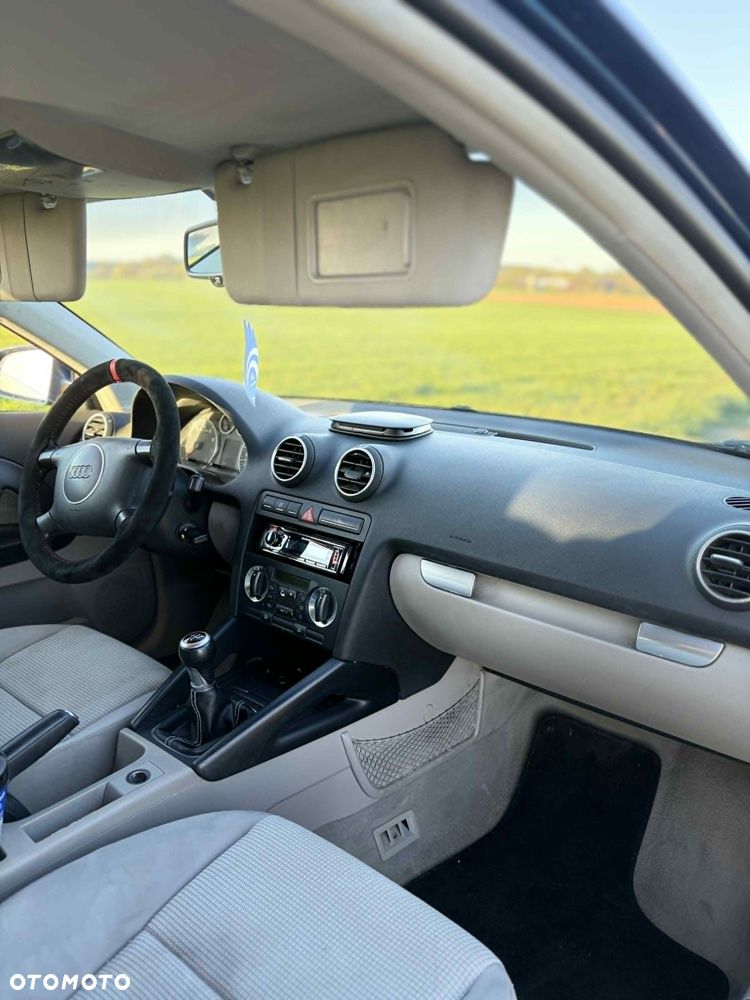 Audi A3 3-drzwiowe 2.0 FSI Ambiente - 5