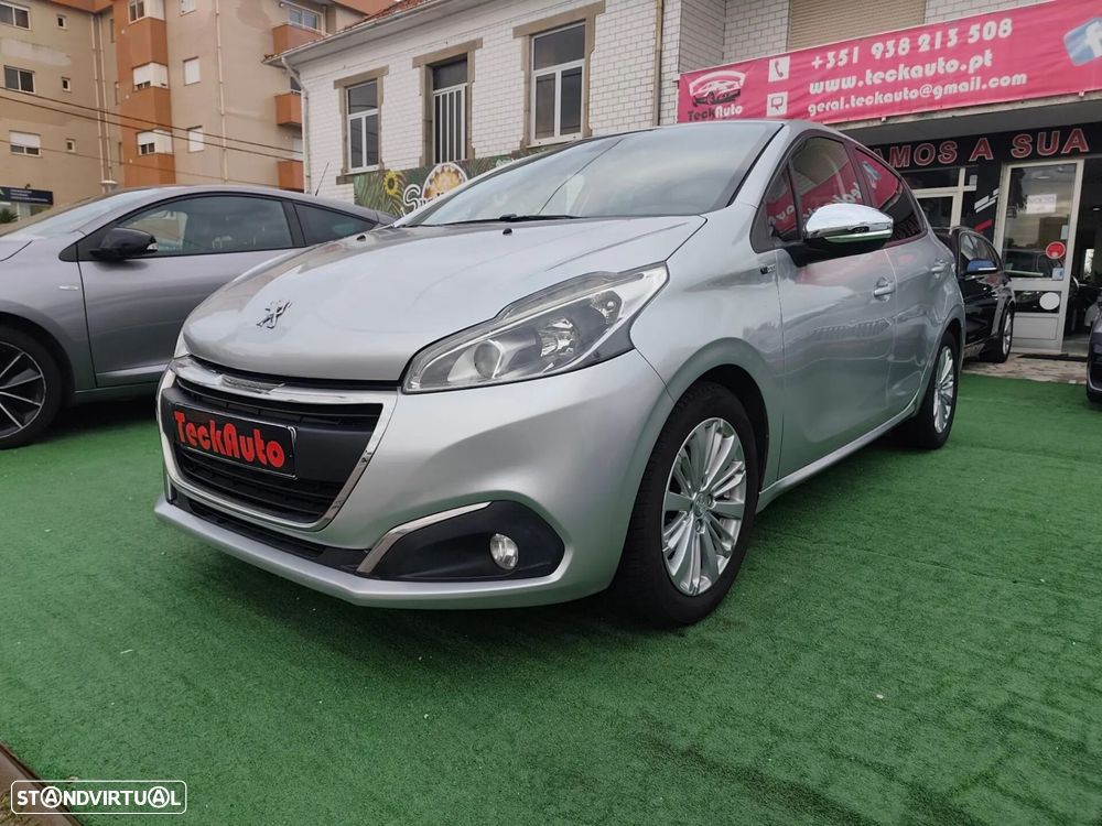 Peugeot 208 1.6 BlueHDi Style - 1