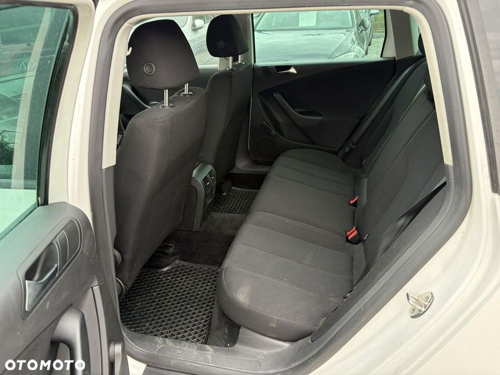 Volkswagen Passat Variant 2.0 TDI Comfortline DSG - 5