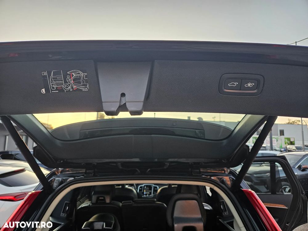 Volvo XC 90 T8 AWD Recharge Geartronic Inscription - 25
