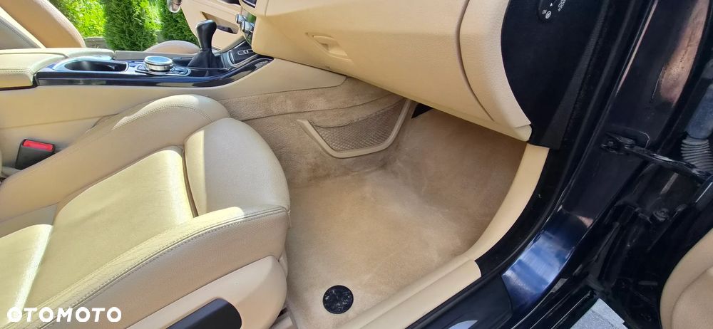 BMW Seria 5 - 28