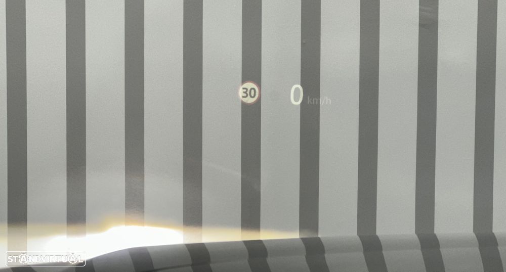 Land Rover Discovery Sport 2.0 eD4 R-Dynamic 7L - 21