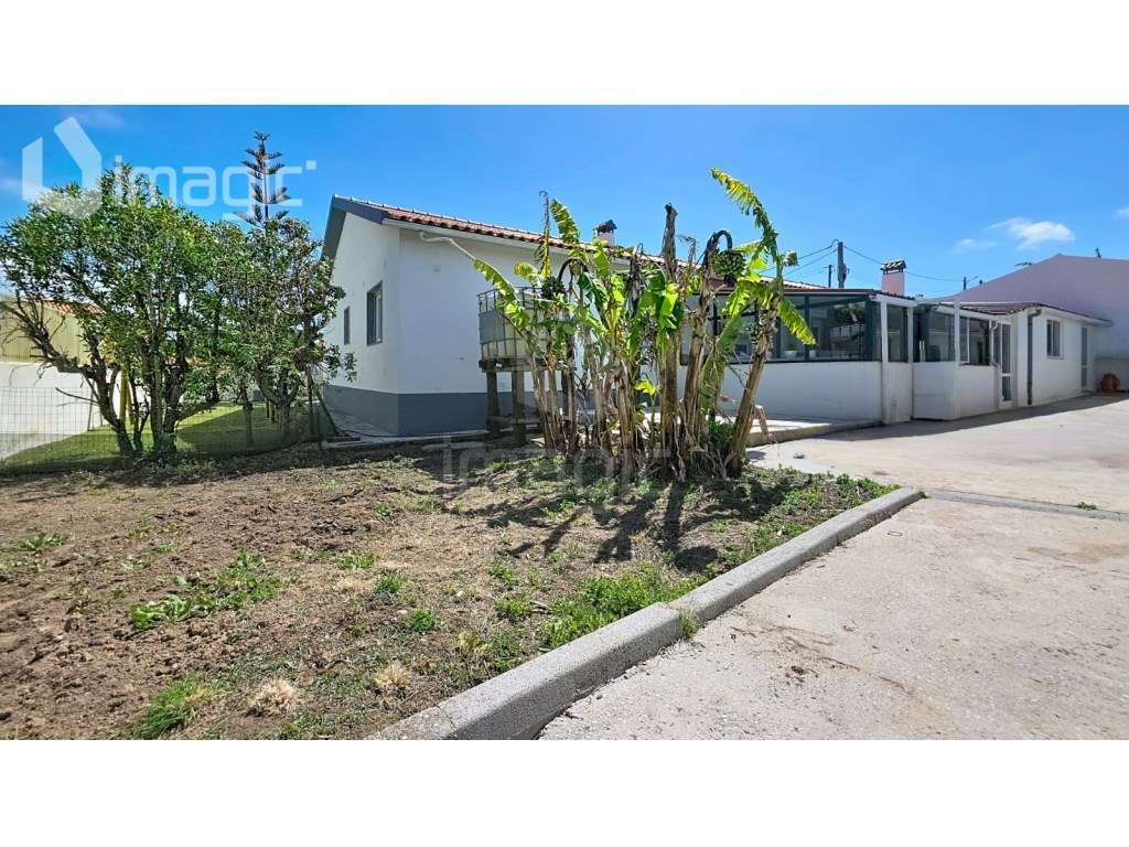 Moradia térrea T4+1 isolada em São Pedro da Cadeira - Torres Vedras - Grande imagem: 5/33