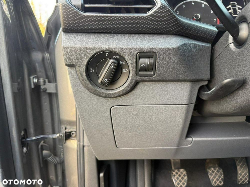 Volkswagen T-Cross - 19