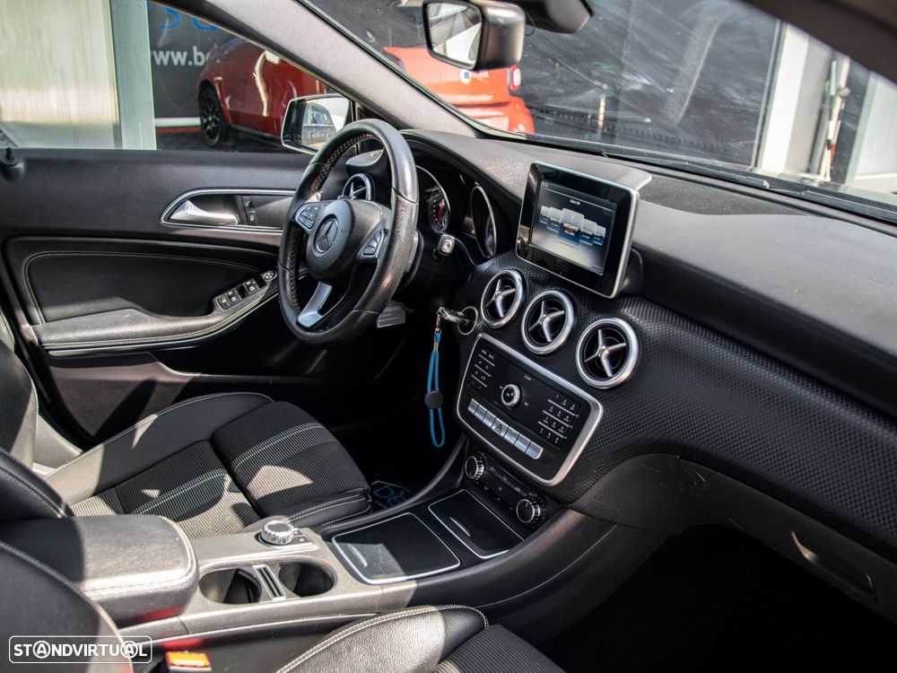 Mercedes-Benz A 160 d AMG Line Aut. - 33