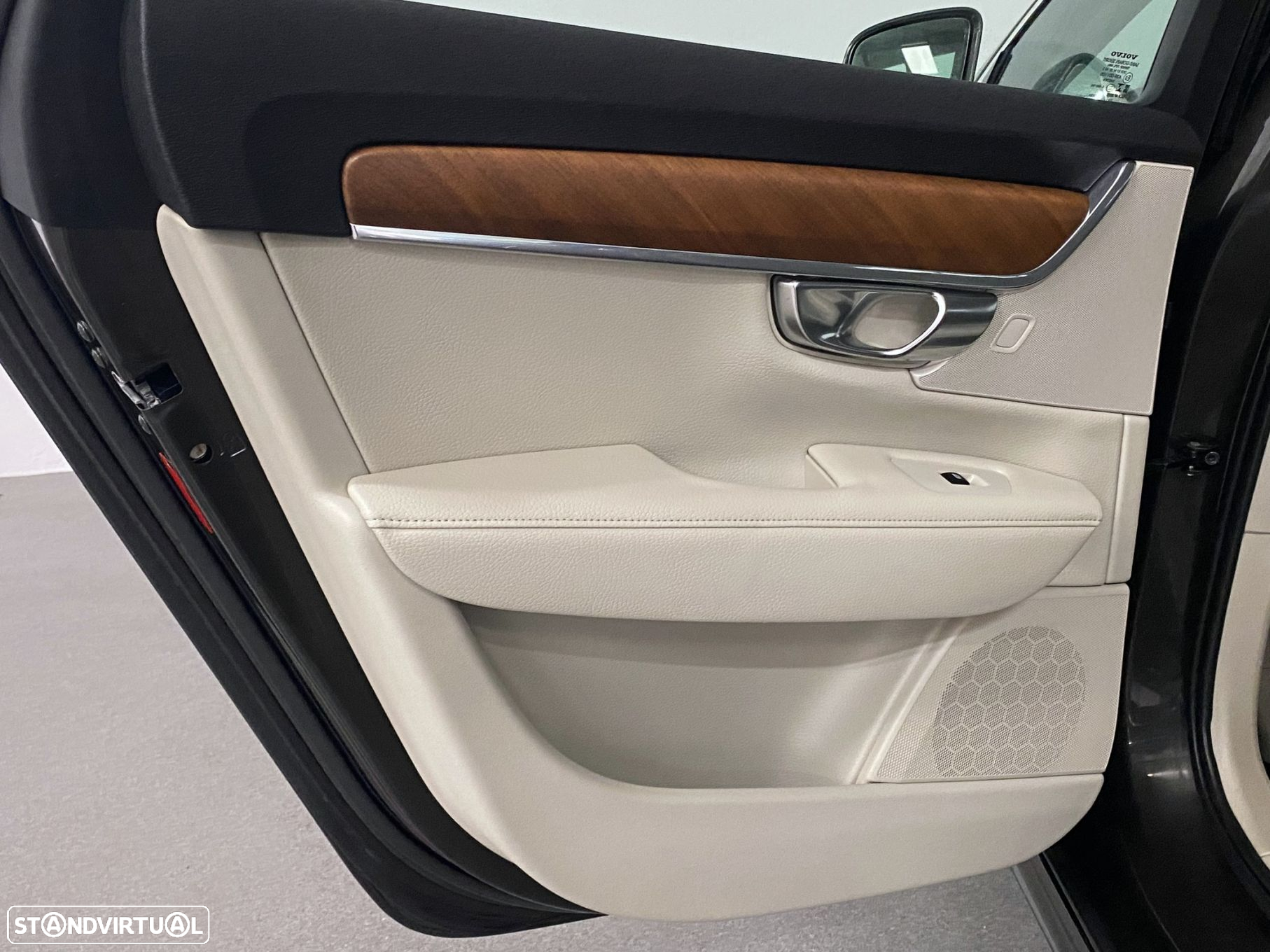 Volvo V90 2.0 D4 Inscription Geartronic - 12