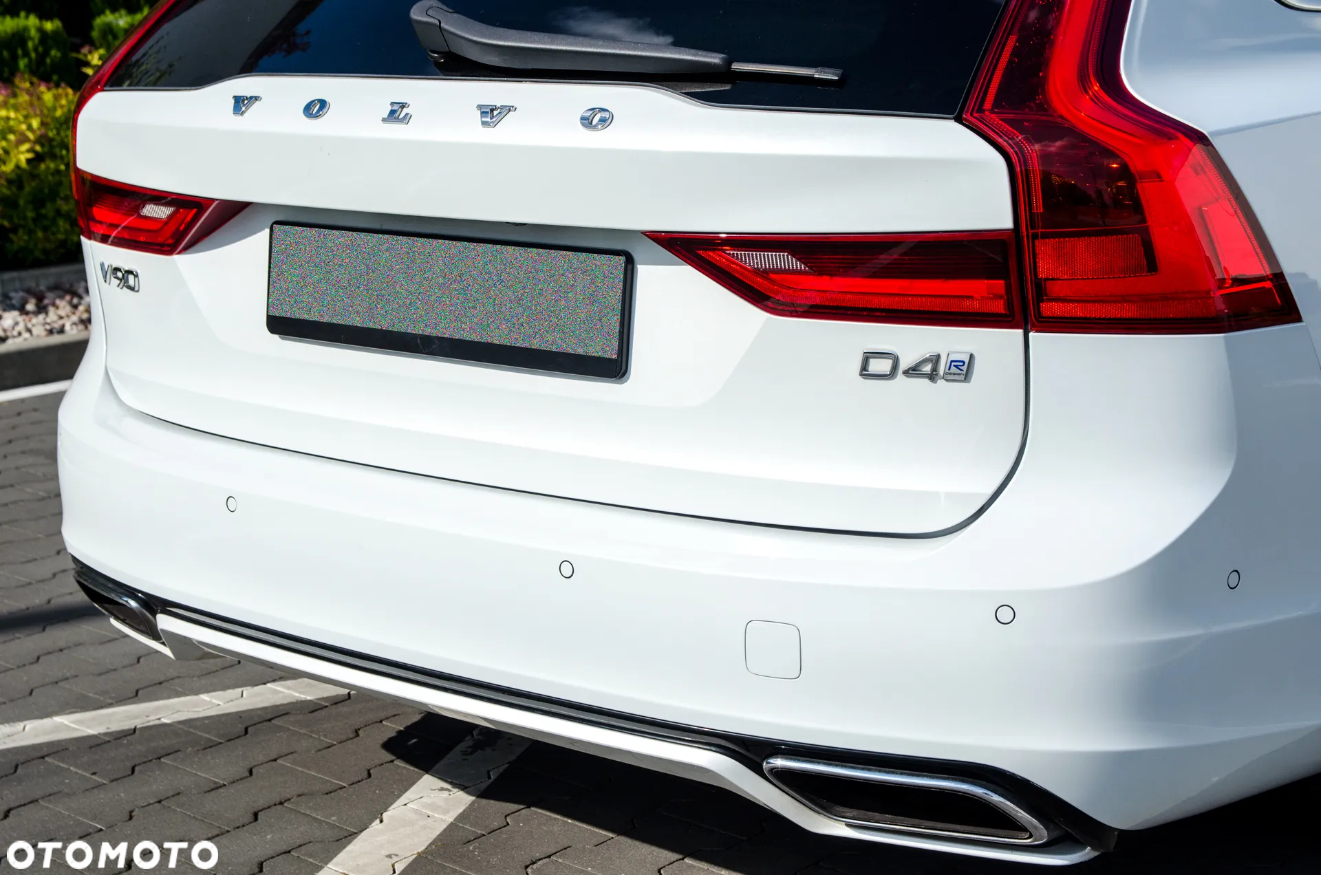 Volvo V90 D4 Geartronic R Design - 10