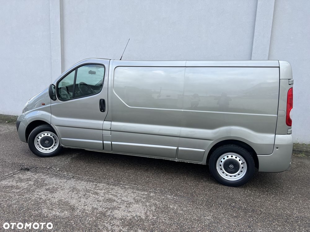 Opel Vivaro LONG - 13