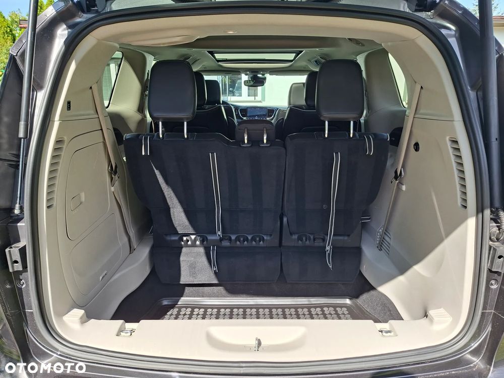 Chrysler Pacifica - 18