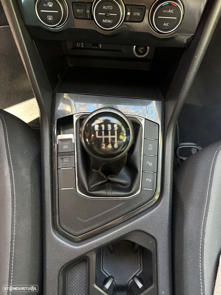 VW Tiguan 1.6 TDI Confortline - 13