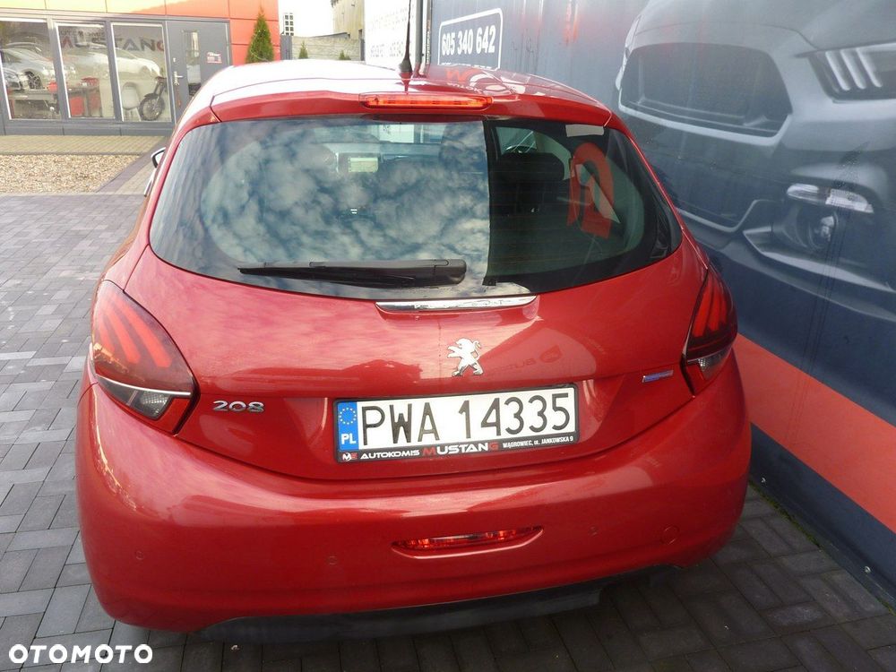 Peugeot 208 - 5