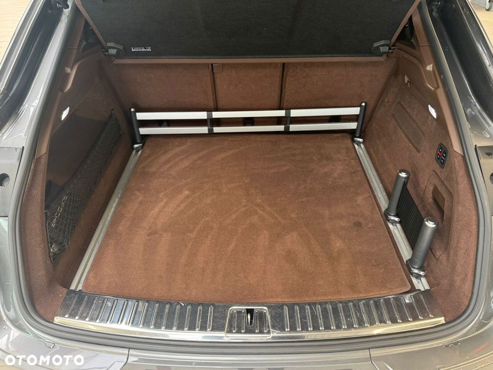 Porsche Cayenne - 38