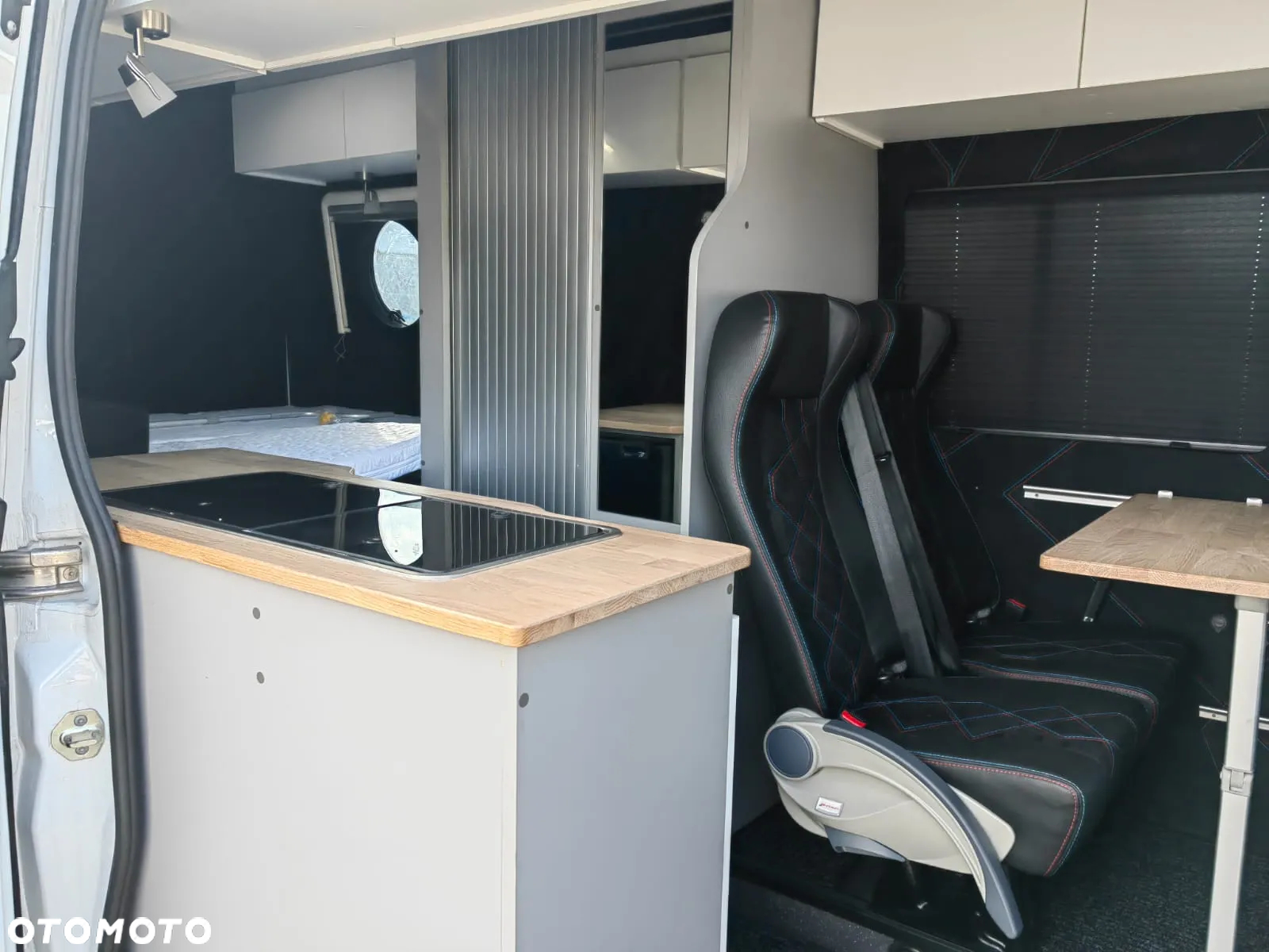 Mercedes-Benz Sprinter Campervan 4 os. Klima Postojowa VIP Napęd przedni - 35