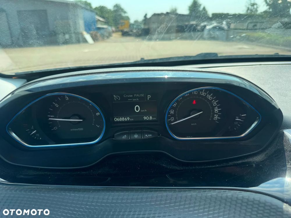 Peugeot 2008 PureTech 110 GPF Stop&Start EAT6 Allure - 15