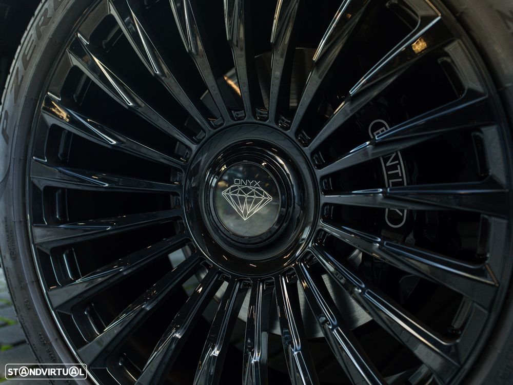 Bentley Bentayga V8 - 8