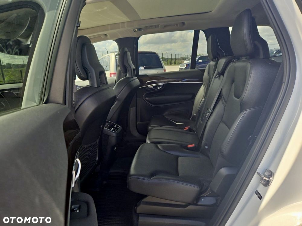 Volvo XC 90 - 11