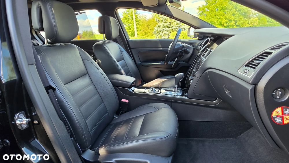 Renault Latitude 2.0 dCi Initiale - 37