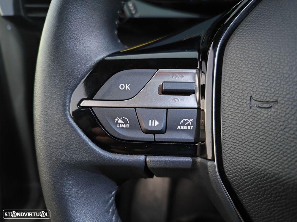 Peugeot 408 1.2 PureTech Allure EAT8 - 21