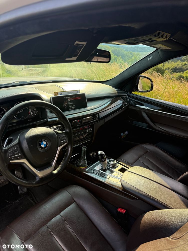 BMW X5 xDrive50i - 15