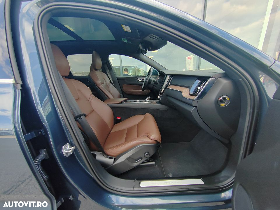 Volvo XC 60 T8 Twin Engine AWD Inscription - 16