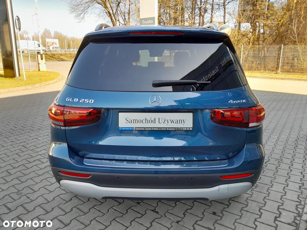 Mercedes-Benz GLB 250 4-Matic Style 8G-DCT - 5